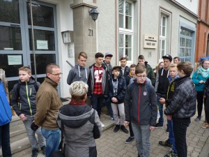 Gyülekező a megérkezést követően