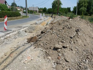 Földmunka és szegélyezés